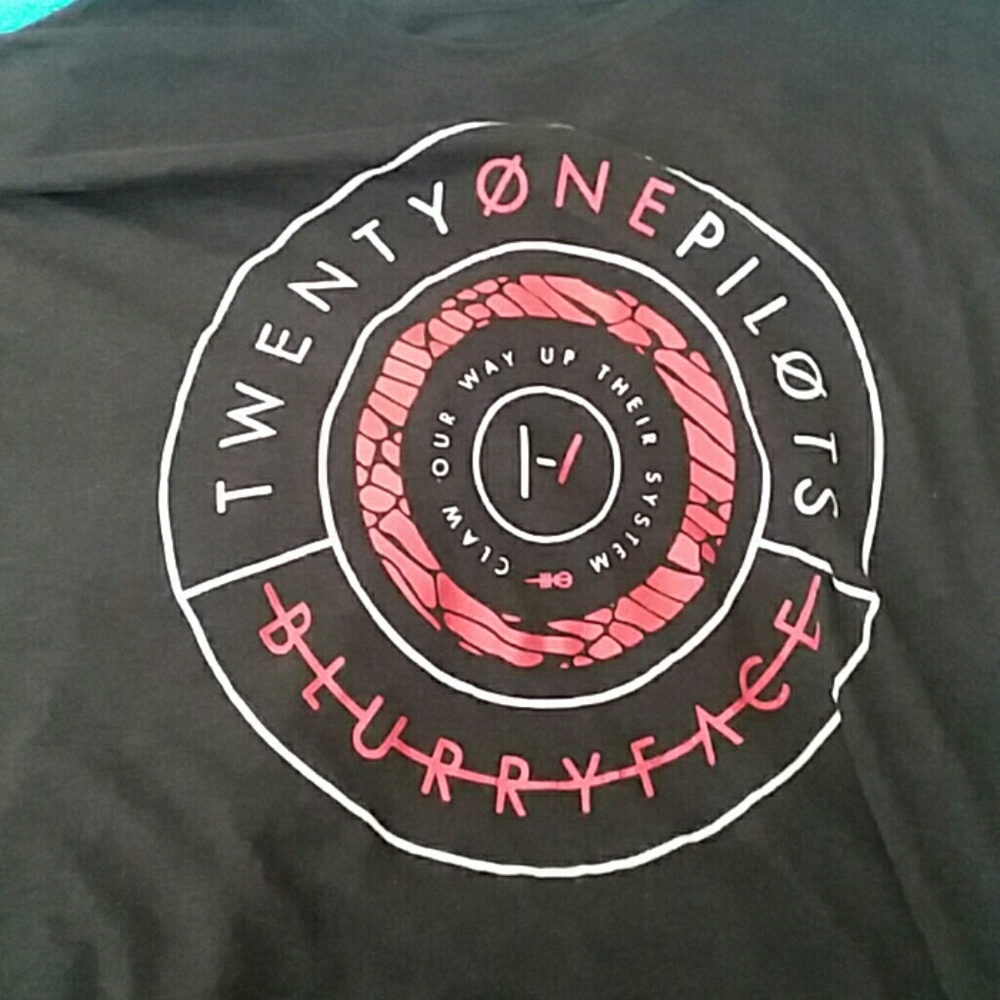 Twenty one pilots shirt